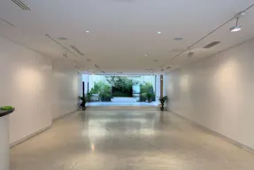 400m2 Showroom - Image 21
