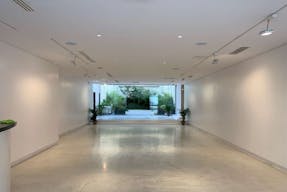 400m2 Showroom - Image 21