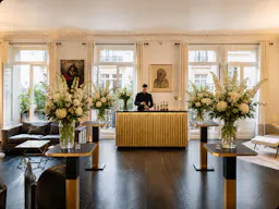 Chic Parisian Apartment – Fashion Showroom, Paris Champs-Élysées - Image 25
