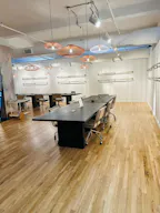 Luxury Apparel Showroom for High-End Fashion Brands - Image 9
