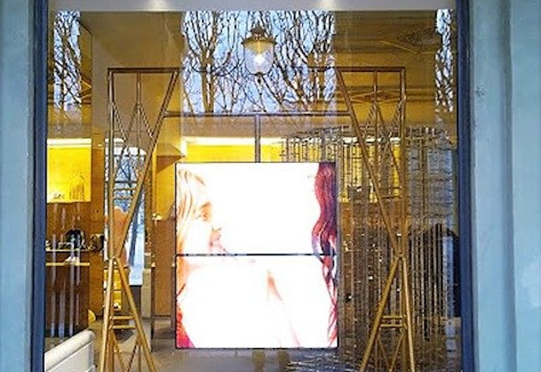 Stunning Shop of 204m2 - Jardins du Palais Royal Paris - Image 3