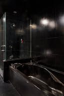 Classically Elegant Soho Duplex - Image 18