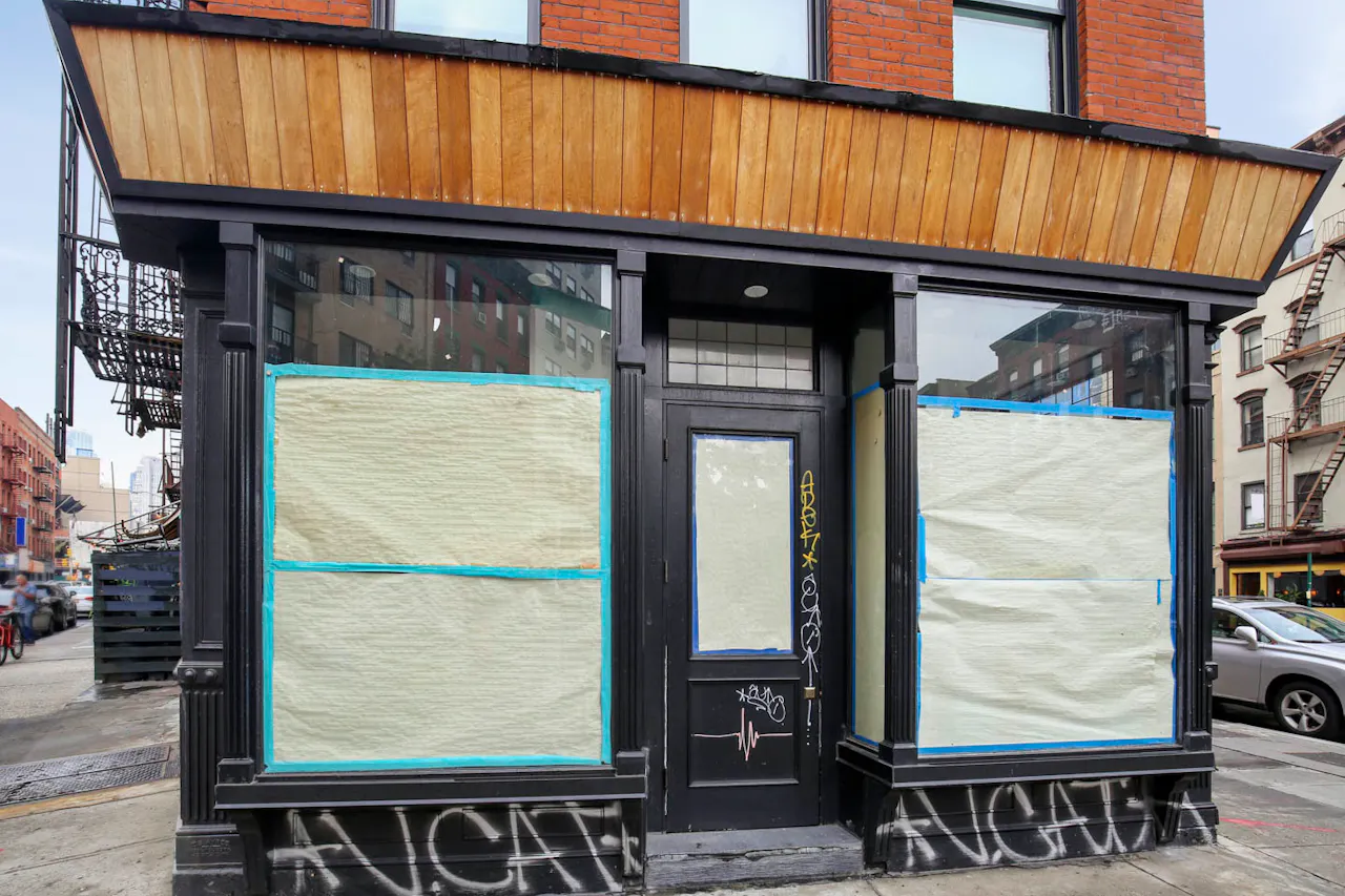Corner Retail Space in LES - Image 0