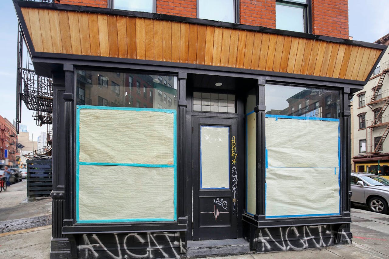 Corner Retail Space in LES - Image 0