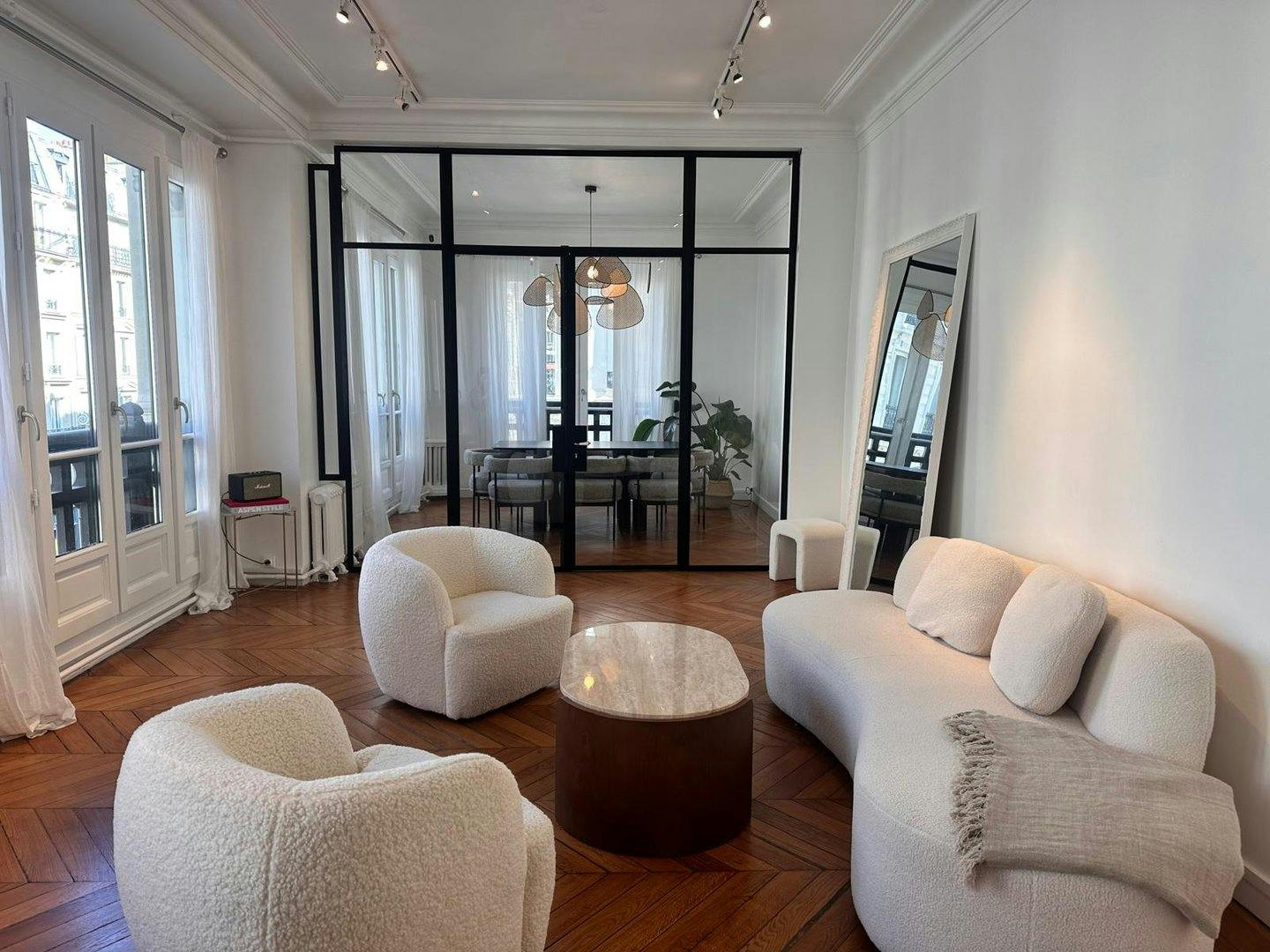 Haussmann-Style Office and Event Space on Rue Réaumur