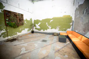Large & Industrial Gallery Space - Image 6