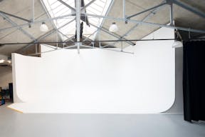 Un grand studio photo dans le centre de Paris - Image 1