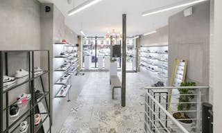 Premium Boutique in Le Marais - Image 2