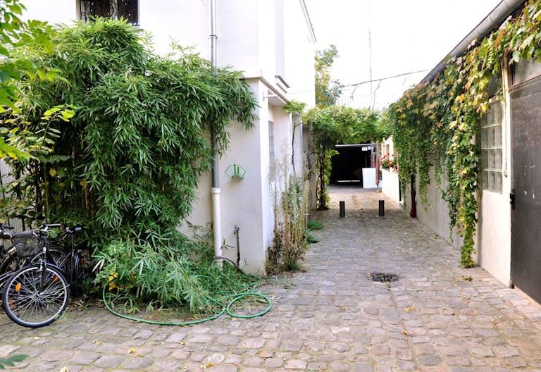 Un Show-room parisien pour l'été 2024 hors zone réglementée - Image 1