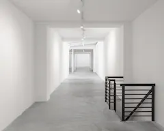 Perfect Showroom - Rue de Turenne - Image 3