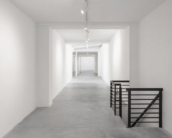Perfect Showroom - Rue de Turenne - Image 3