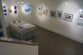 Sophisticated Gallery near Le Bon March� - Image 10
