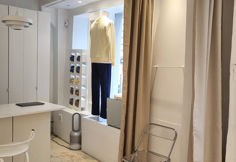 Boutique white box dans le coeur du Marais - Image 3