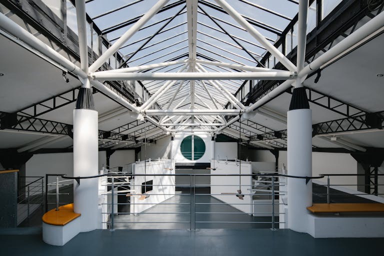 Industrial Style Space in Lively Bastille - Image 0