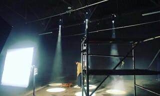 D�cor/Lieu de tournage: Entrep�t - Image 10