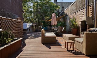Mediterranean House with Rooftop Patio - Image 8