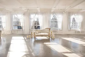 DTLA Skyline View Penthouse - Image 8