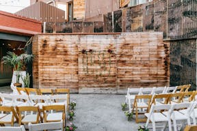 Urban Industrial Studio Oasis - Image 5