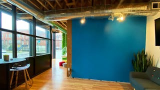 Sunny Creative Space in Tazewell - Image 8