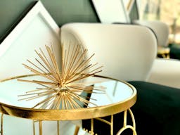 Luxury Office Space On Top Floor ! - Image 7