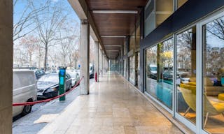 One-of-a-Kind Space in Le Marais - Image 17