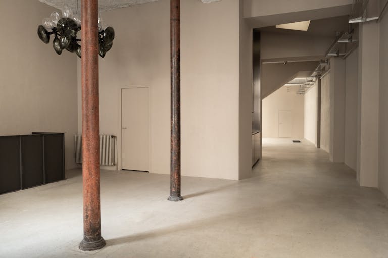 ATYPICAL DESIGN GALLERY & SHOOTING SPACE IN THE MARAIS - Image 0