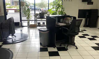 Salon Booth Rental - Image 7