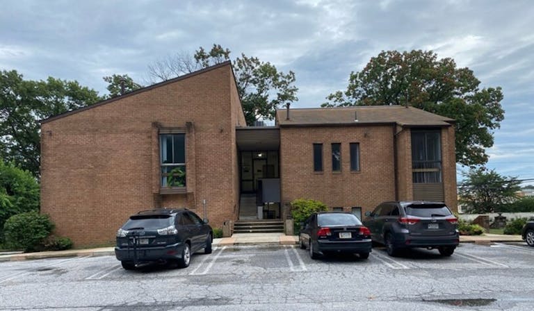 Brand new renovated medical or commercial office for rent - Image 4