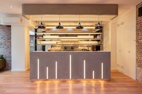 Loft sous verrière - Equiria Showroom - Image 12