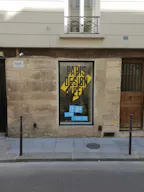 Creative Le Marais Retail Space - Image 22