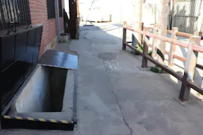 Large Basement space in LA - Image 6