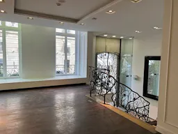 Prime Location Boutique - Triangle d'Or Paris - Image 3