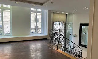 Prime Location Boutique - Triangle d'Or Paris - Image 3