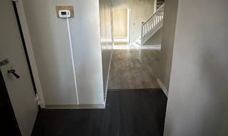 Eden Square Loft - Image 6