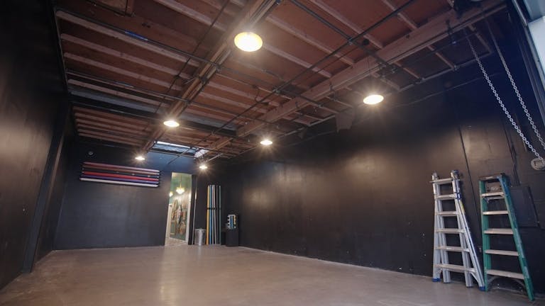 Black Box Warehouse w/ Grid System (Rain System, Seamless Backdrops, Props, Equipment, Furniture) - Image 2