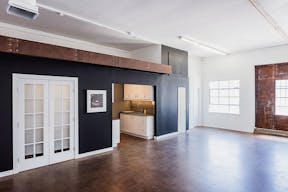 Pop-Up Retail / Art Gallery in Burbank - Image 4