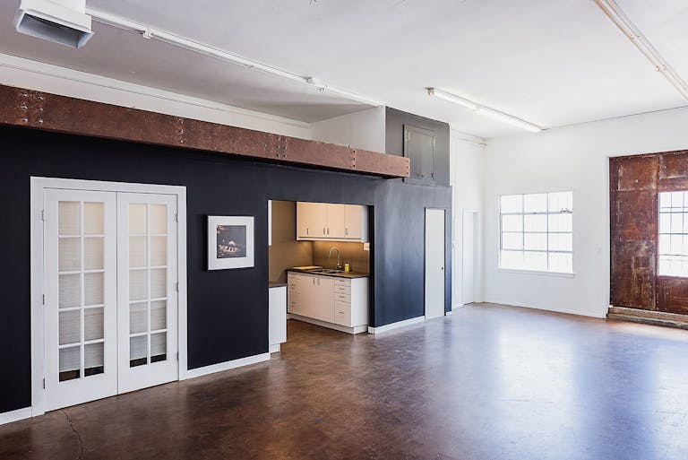 Pop-Up Retail / Art Gallery in Burbank - Image 4