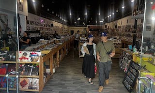 Hollywood Record Store - Image 2