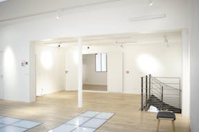 OWROOM IN PARIS – 213 sqm OF STYLE & LIGHT IN THE HEART OF THE CITY - Image 5