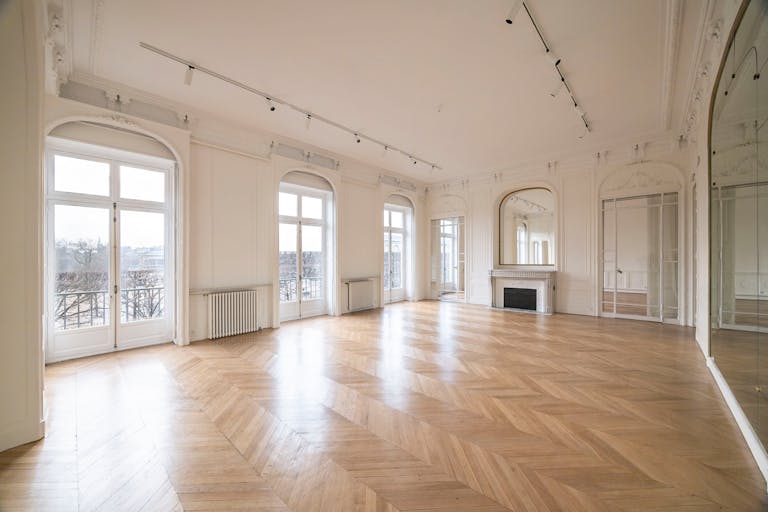 Un luxueux appartement en face du jardin des tuilerie - Image 0