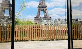 Industrial space near Eiffel Tower - Image 3