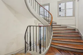 Espace showroom / �v�nement : verri�re, volume et design �pur� - Image 15