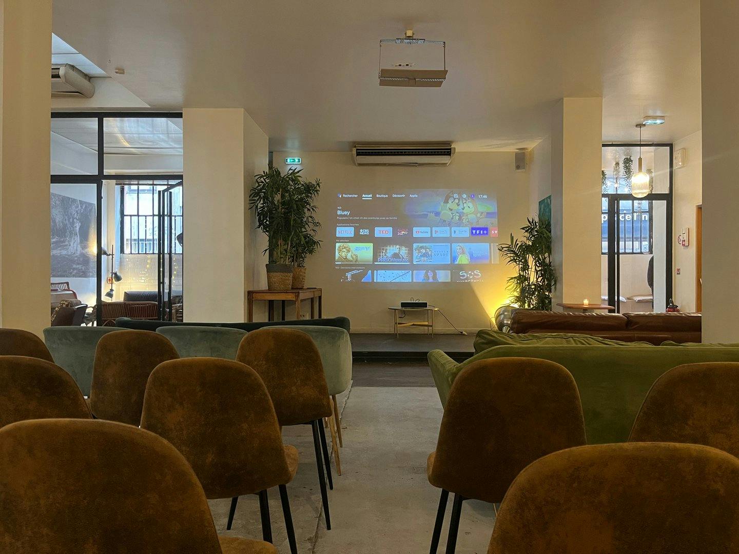 200 sqm Gustave Eiffel Loft and Bar in Paris