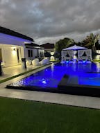 West Kendal Home with resort style infinity pool. - Image 8