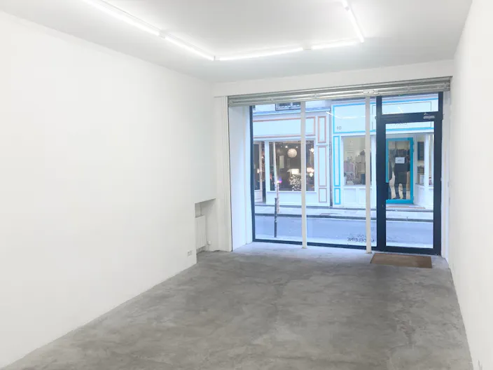 Charming Gallery in Le Marais - Image 2