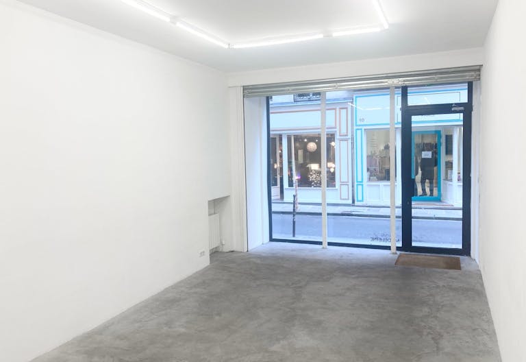 Charming Gallery in Le Marais - Image 2