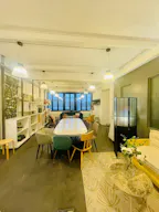 Showroom/ Rooftop - Une adresse confidentielle Design, Chic au c?ur d'un quartier anim� - Image 9