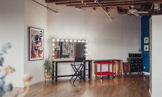 Unique Industrial Loft/ Photo Studio w/ amazing Kitchen & Bathroom - Image 9