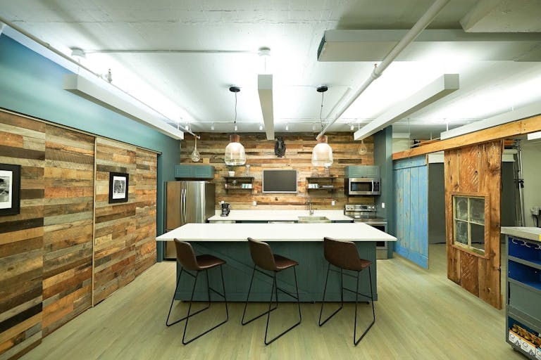 Modern Creative Space Available - Image 1