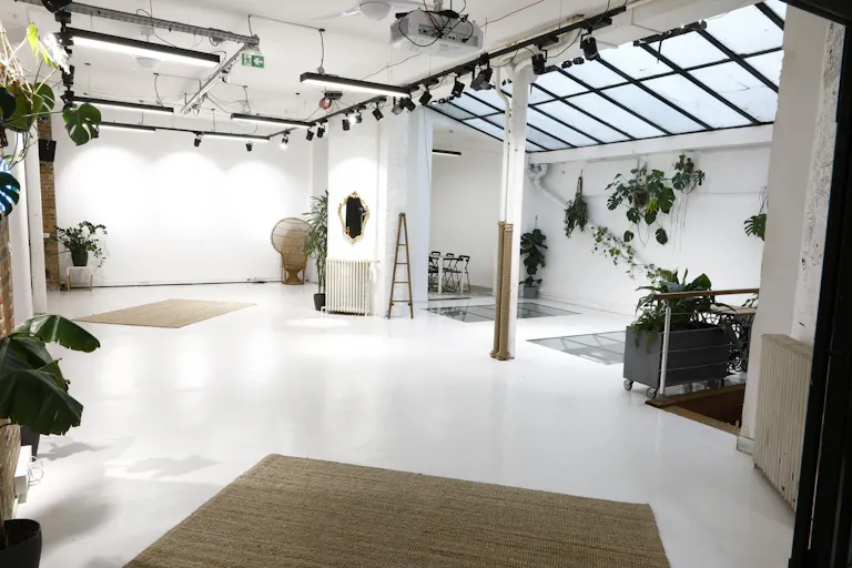 Loft de 360m2 - Image 1